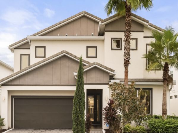 Luxury Vacation Home in Kissimmee 6-Bedroom Home with Private Pool & Great Amenities